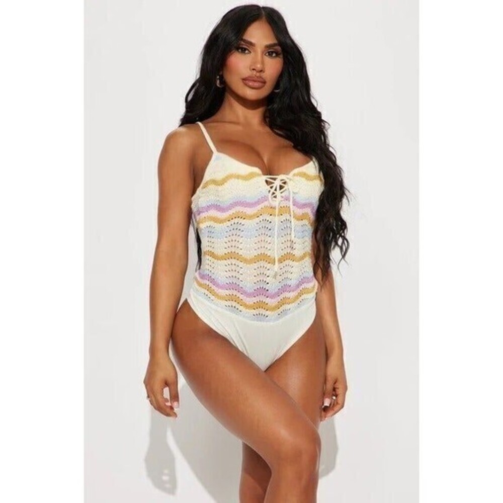 New Look Chevron Print Beige Crochet Bodysuit size L RefM023